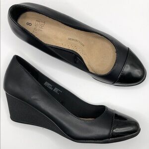 Time and Tru Women's Wedge Dress Shoes size 8